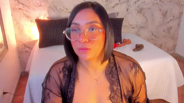 Snapshot of Bella_desi_ chatting on 02-22-25, 12:29 Bella desi online show from 02-22-25, 12:29