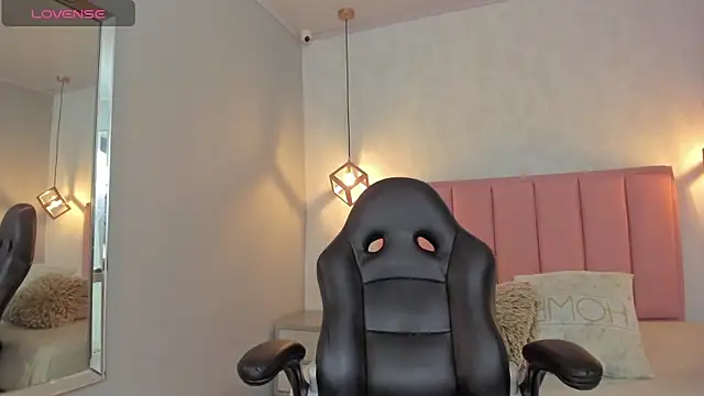 SUNNYCYRUS online show from 02-10-26, 12:37