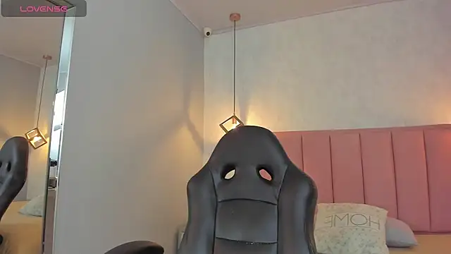 SUNNYCYRUS online show from 03-27-26, 12:50