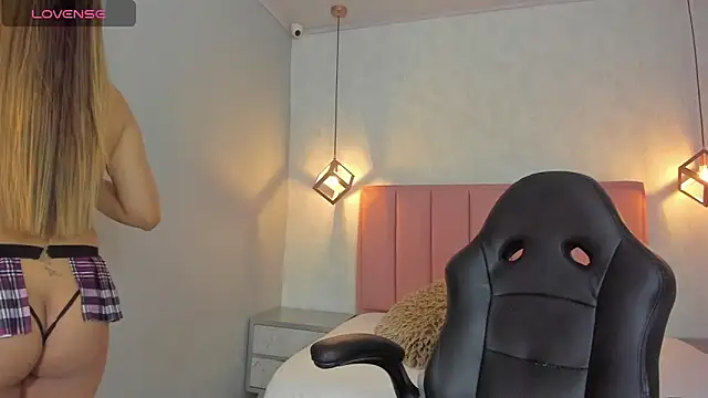 SUNNYCYRUS online show from 02-25-26, 12:38