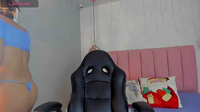 SUNNYCYRUS online show from 12-22-25, 12:49