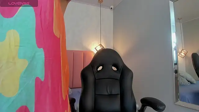 SUNNYCYRUS online show from 09-24-25, 12:33
