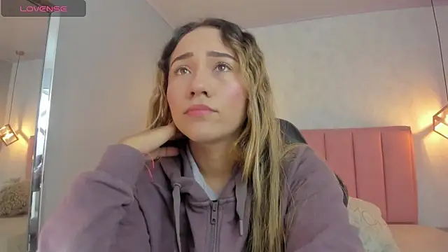 SUNNYCYRUS online show from 02-11-26, 11:32