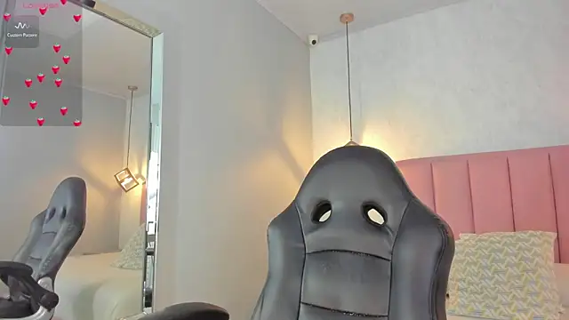 SUNNYCYRUS online show from 03-19-26, 01:11