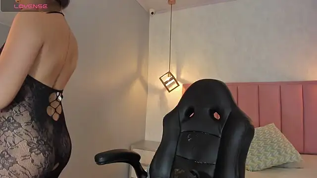 SUNNYCYRUS online show from 05-20-26, 12:57