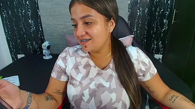 evelin 999  online show from 11-07-25, 10:46