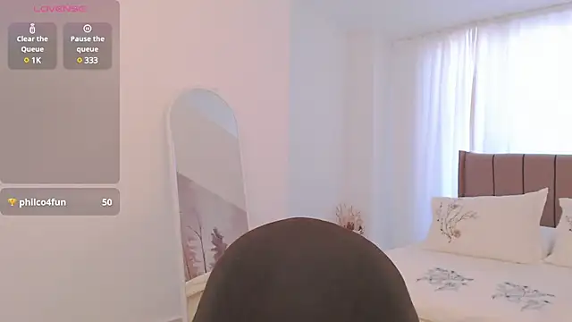 Snapshot of TumiLio chatting on 01-27-25, 08:29 TumiLio online show from 01-27-25, 08:29