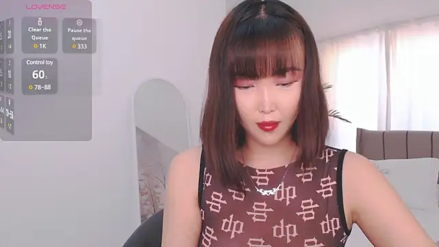 Snapshot of TumiLio chatting on 03-11-25, 03:34 TumiLio online show from 03-11-25, 03:34