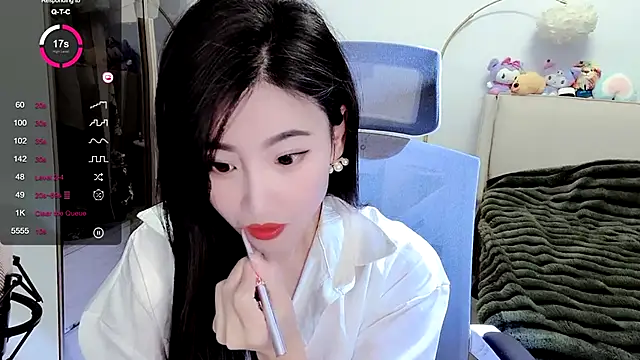 Snapshot of FeiFei-babe chatting on 03-04-25, 02:53 FeiFei-babe online show from 03-04-25, 02:53