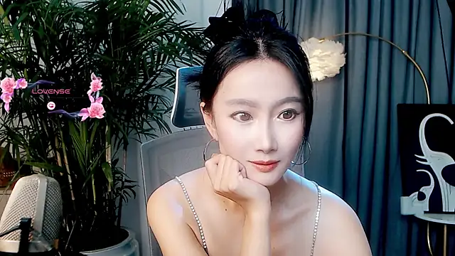Snapshot of FeiFei-babe chatting on 09-24-25, 09:27 FeiFei-babe online show from 09-24-25, 09:27