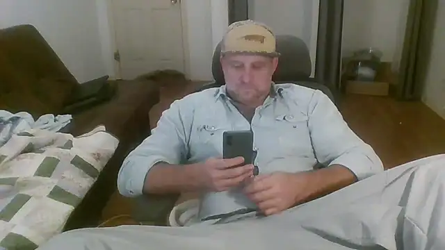 Snapshot of poundyouout69 chatting on 02-11-26, 07:58 poundyouout69 online show from 02-11-26, 07:58