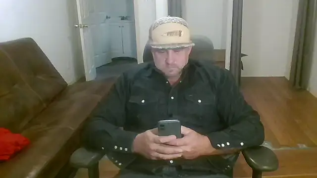 Snapshot of poundyouout69 chatting on 11-30-25, 07:58 poundyouout69 online show from 11-30-25, 07:58