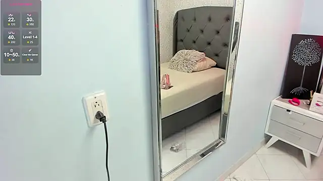 SUZETMONACO online show from 03-25-26, 07:46