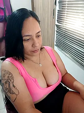 marta201 alfaro online show from 11-05-25, 05:38