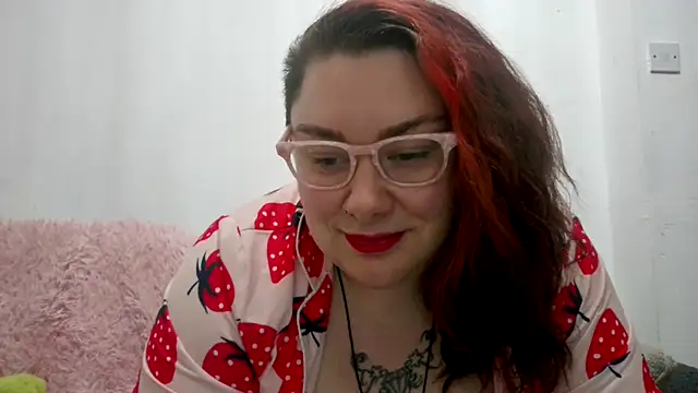 Bustycurves online show from 11-08-25, 10:02