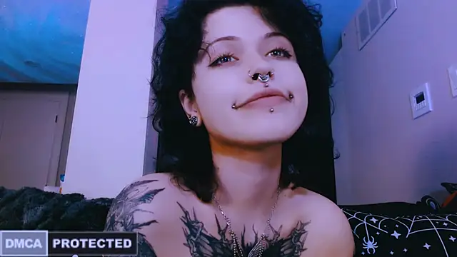 Snapshot of NaughtyLittleFox chatting on 04-28-26, 05:45 NaughtyLittleFox online show from 04-28-26, 05:45