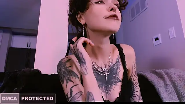 NaughtyLittleFox online show from 09-15-25, 05:19