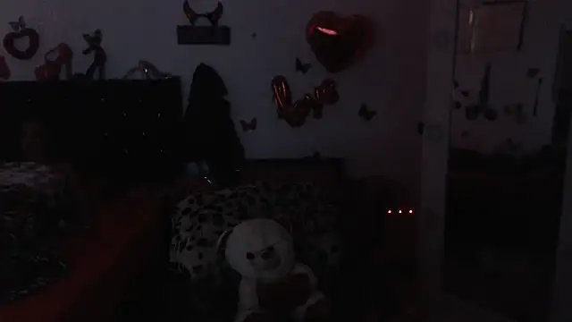 Snapshot of brigitht chatting on 06-11-26, 12:01 brigitht online show from 06-11-26, 12:01