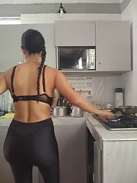 Snapshot of brigitht chatting on 06-25-26, 02:55 brigitht online show from 06-25-26, 02:55