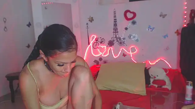 Snapshot of brigitht chatting on 02-14-26, 02:23 brigitht online show from 02-14-26, 02:23