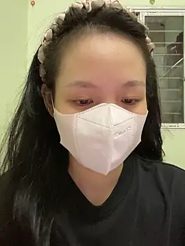 Snapshot of minmin2kk5 chatting on 10-13-25, 01:12 minmin2kk5 online show from 10-13-25, 01:12