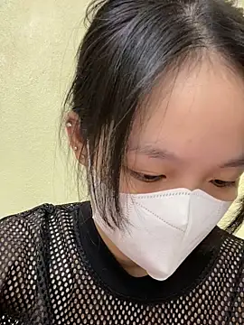 Snapshot of minmin2kk5 chatting on 09-17-25, 04:09 minmin2kk5 online show from 09-17-25, 04:09