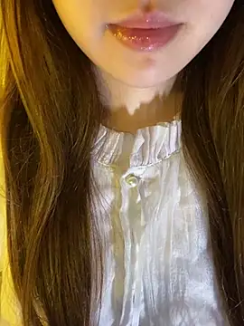 minmin2kk5 online show from 05-13-26, 04:03