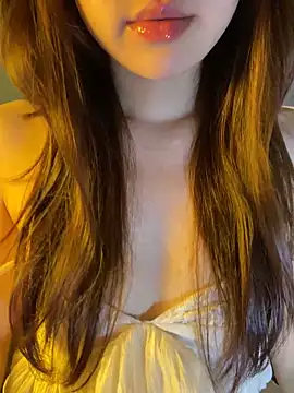 minmin2kk5 online show from 04-29-26, 01:54