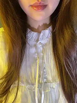 minmin2kk5 online show from 05-10-26, 07:01