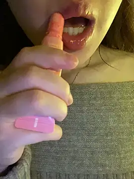 minmin2kk5 online show from 02-05-26, 03:19