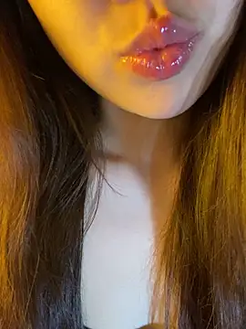 minmin2kk5 online show from 04-11-26, 07:05