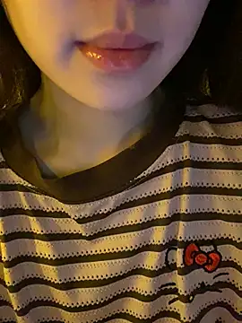 minmin2kk5 online show from 03-11-26, 01:54