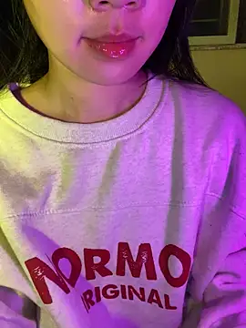 minmin2kk5 online show from 12-14-25, 01:12