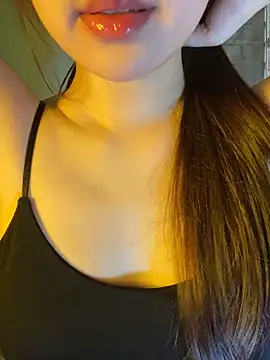 minmin2kk5 online show from 04-12-26, 02:04