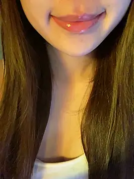 minmin2kk5 online show from 05-16-26, 01:48