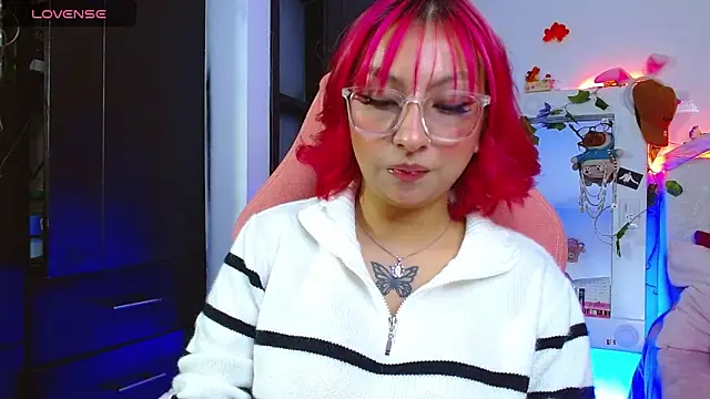 Littlerouse  online show from 02-10-26, 06:34