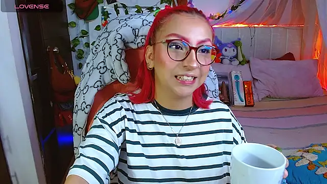 Littlerouse  online show from 04-24-26, 08:16