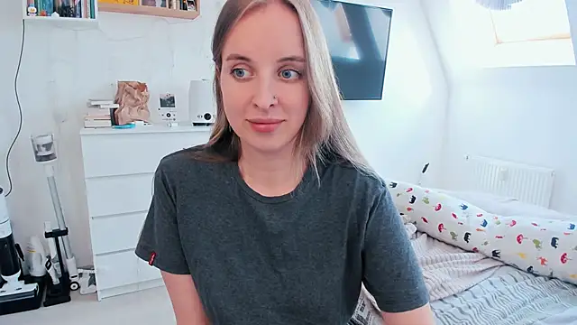 violet blue eyes online show from 05-06-26, 01:26
