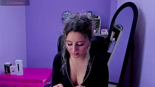 Snapshot of celeste_blue69 chatting on 03-21-25, 02:28 celeste blue69 online show from 03-21-25, 02:28