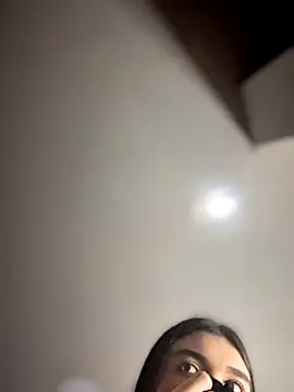 Snapshot of saracaball_ chatting on 12-04-25, 01:26 saracaball online show from 12-04-25, 01:26