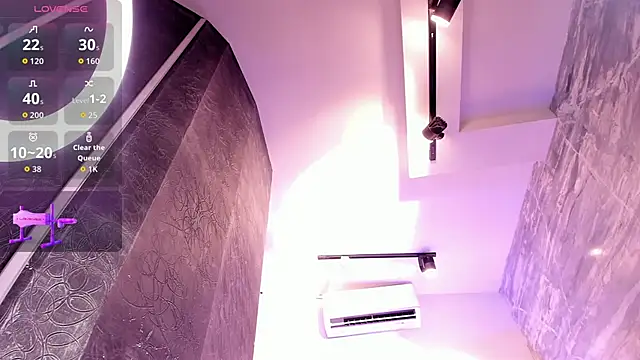 Snapshot of saracaball_ chatting on 12-15-25, 09:04 saracaball online show from 12-15-25, 09:04