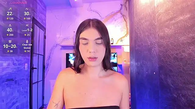 Snapshot of saracaball_ chatting on 10-17-25, 06:28 saracaball  online show from 10-17-25, 06:28