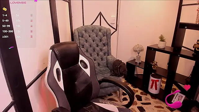 Snapshot of saracaball_ chatting on 12-20-25, 06:44 saracaball online show from 12-20-25, 06:44