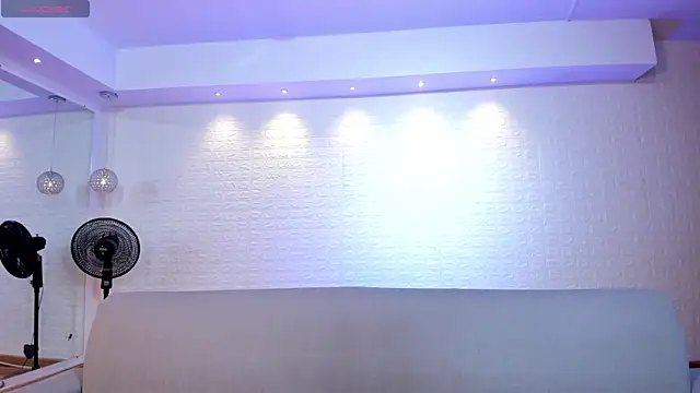 violet scott online show from 12-23-25, 10:36