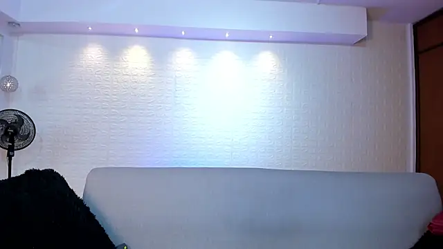 violet scott online show from 12-15-25, 10:43