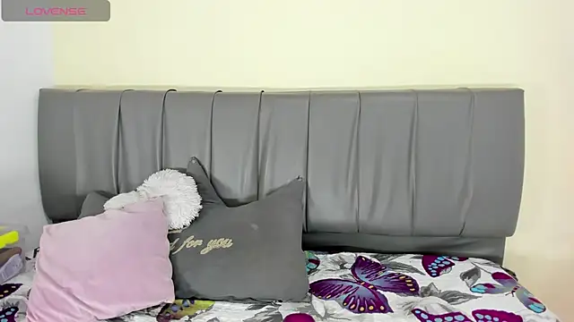 Cherllynn online show from 11-20-25, 03:12