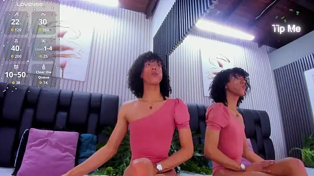 Camille Cedrik online show from 10-24-25, 08:19