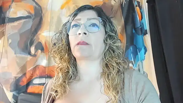 Snapshot of eva1saenz chatting on 06-19-26, 11:20 eva1saenz online show from 06-19-26, 11:20