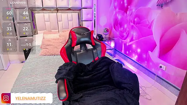 Yelena mutiz online show from 10-22-25, 01:21