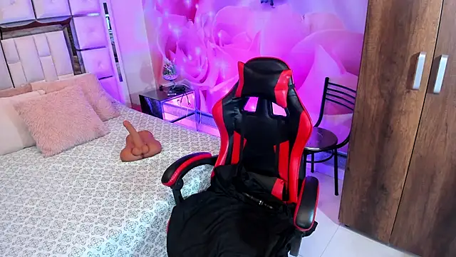 Yelena mutiz online show from 12-20-25, 01:25